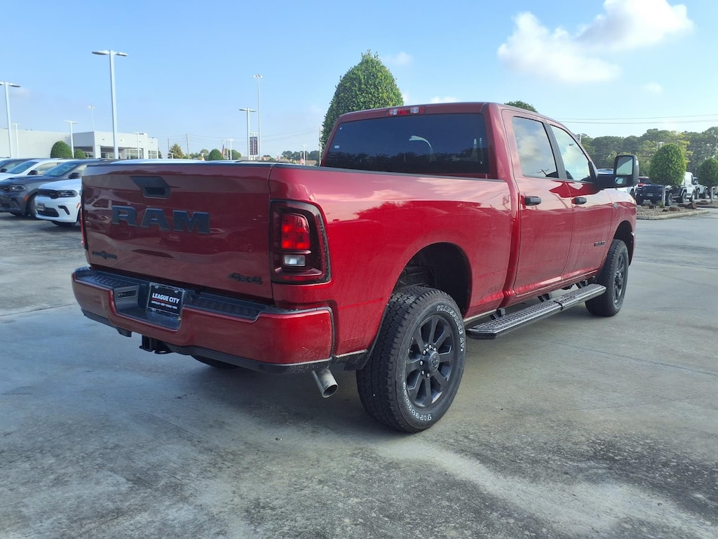 New 2027 Ram 2500 LONE STAR CREW CAB 4X4 6'4 BOX Pickup