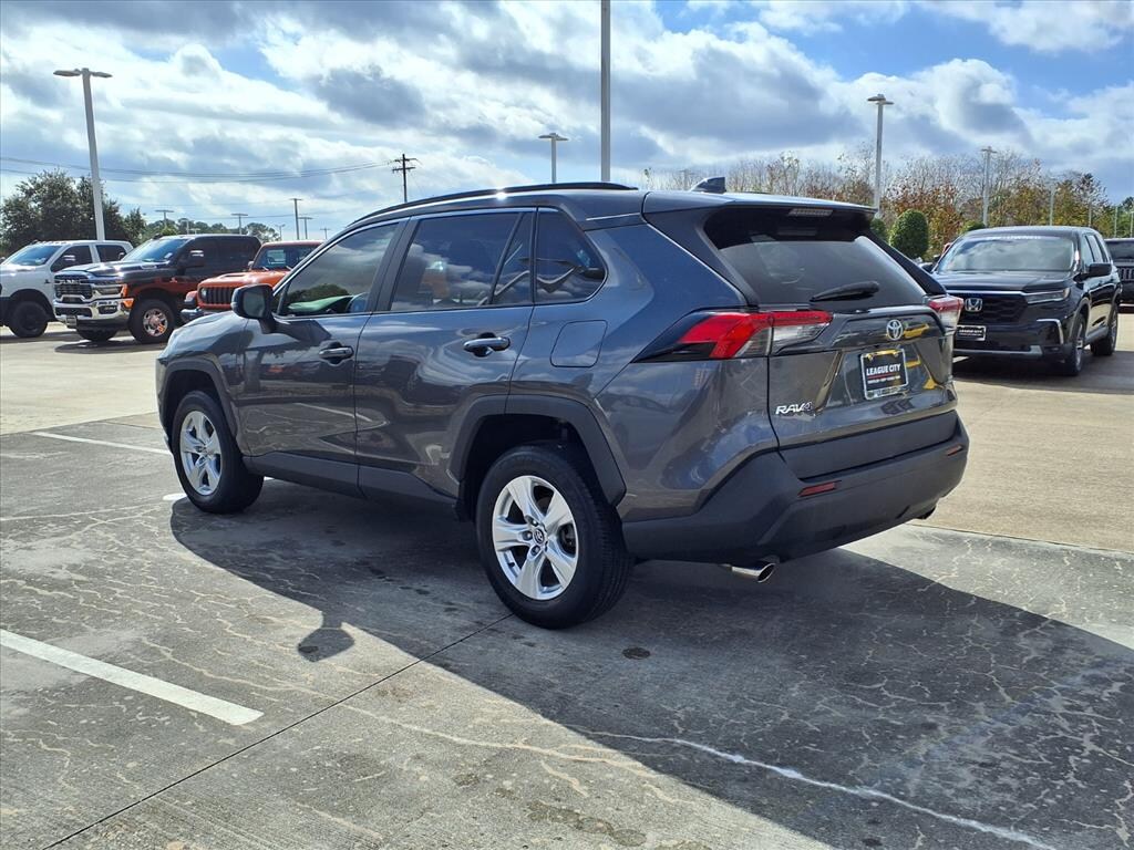 Used 2020 Toyota RAV4 XLE SUV