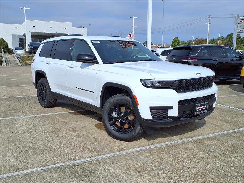 2025 Jeep Grand Cherokee L Altitude's photo