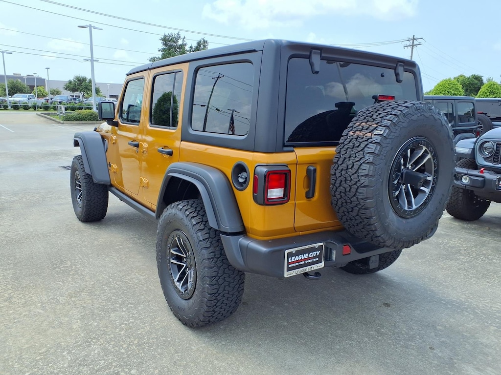 New 2026 Jeep Wrangler 4-Door Willys Sport Utility