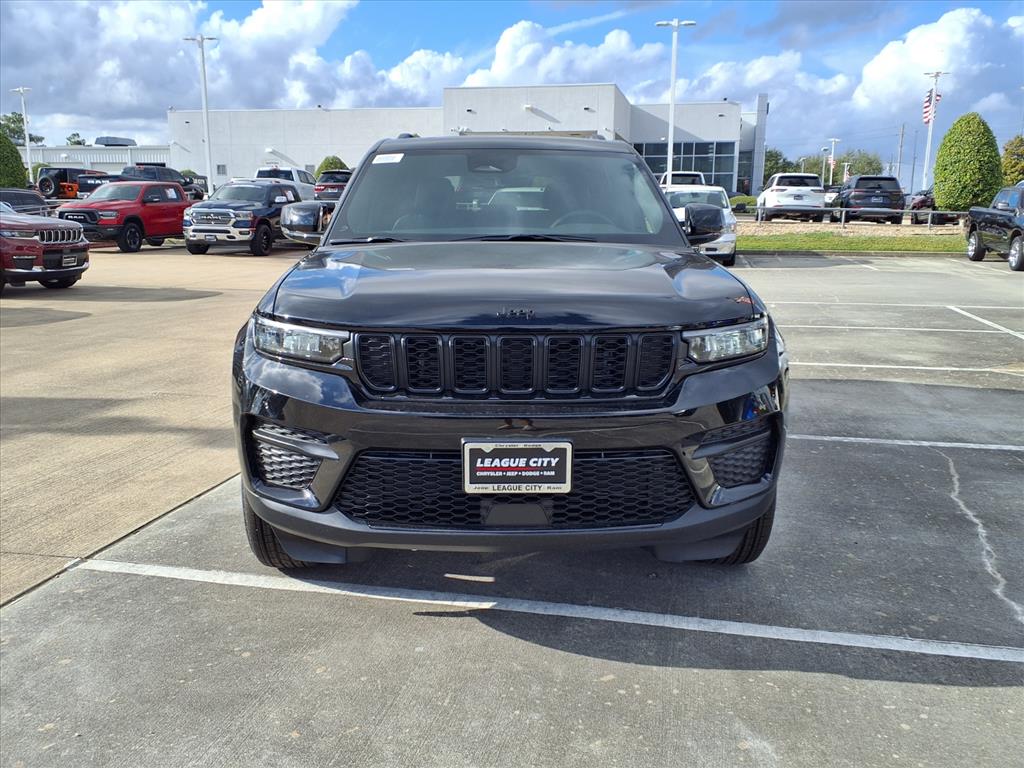 2025 Jeep Grand Cherokee Altitude X photo 4