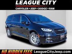 2026 Chrysler Pacifica SELECT Passenger Van