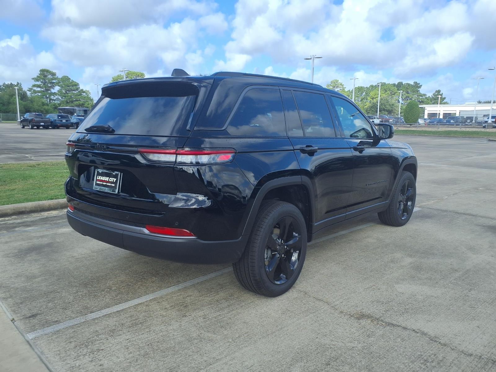 New 2027 Jeep Grand Cherokee 2 Row Limited Sport Utility