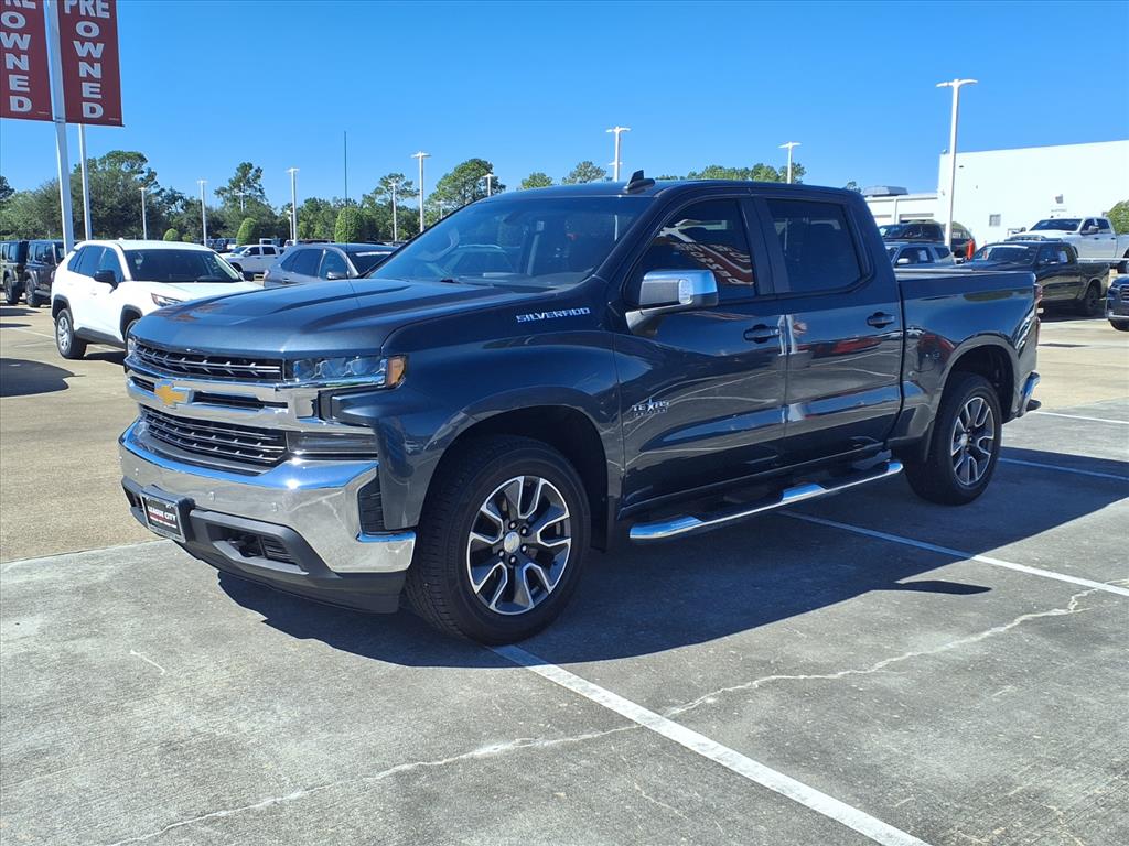 2020 Chevrolet Silverado 1500 LT Texas Edition photo 3