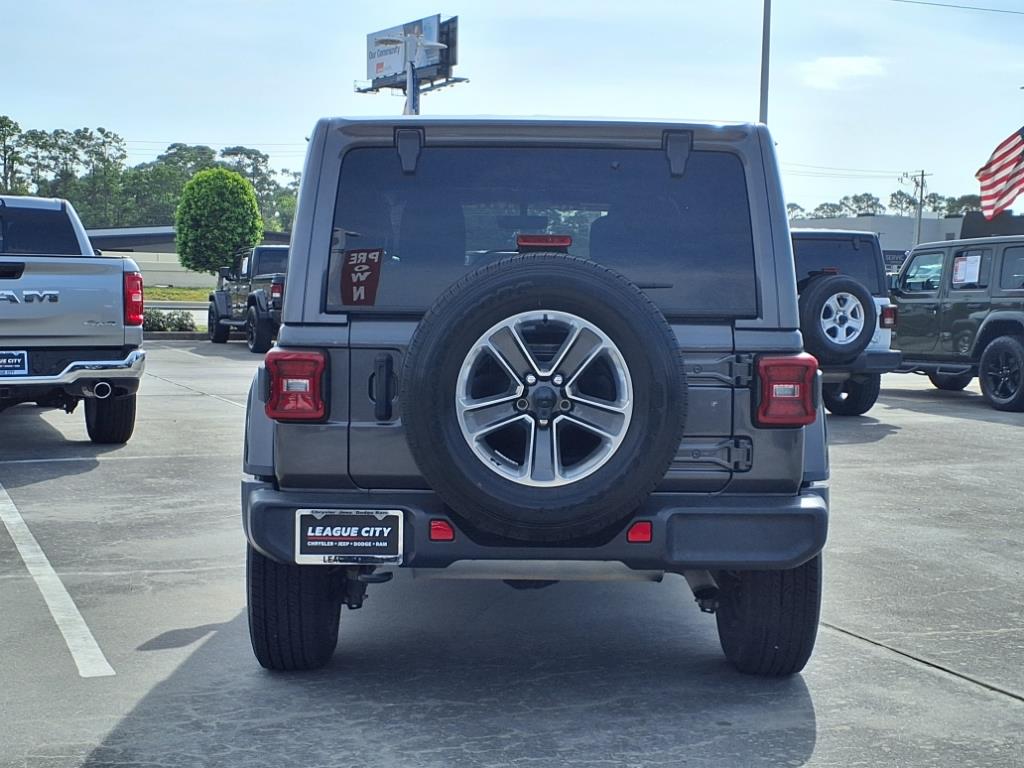 2020 Jeep Wrangler Unlimited Sahara photo 4