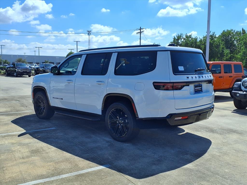 2025 Jeep Wagoneer Carbide photo 2