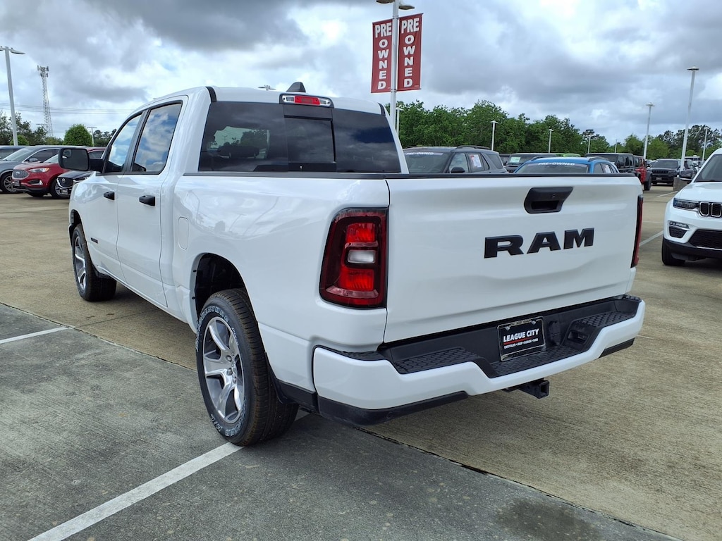 New 2026 Ram 1500 Express Crew Cab