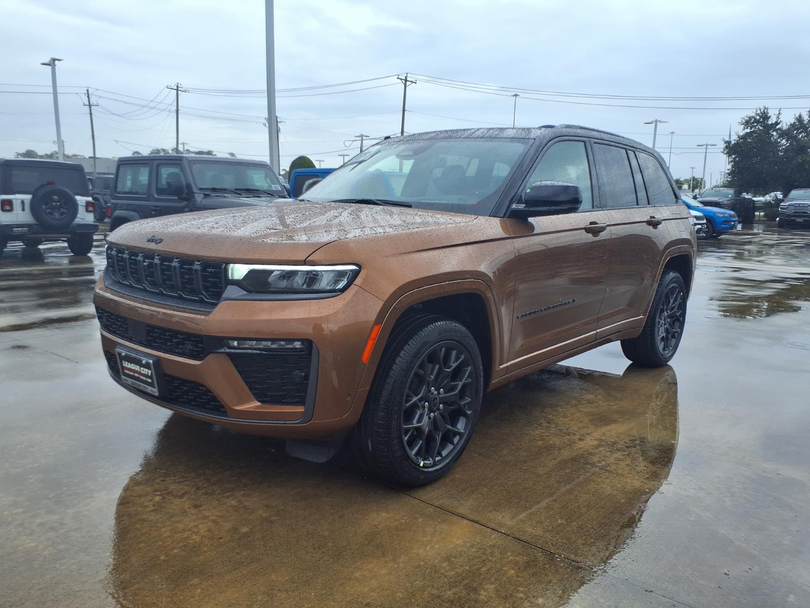 New 2027 Jeep Grand Cherokee 2 Row Summit Sport Utility