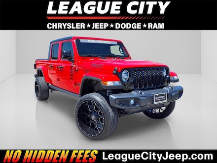 2023 Jeep Gladiator Willys Truck