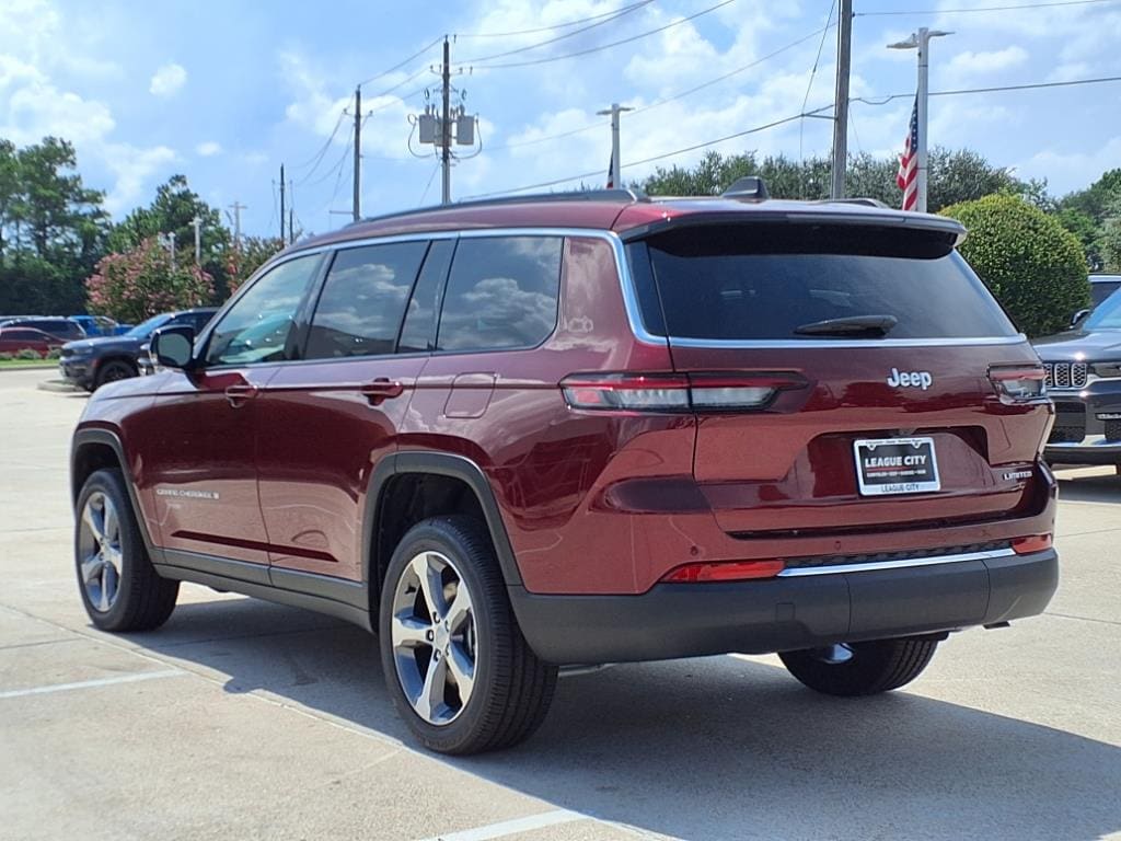 2025 Jeep Grand Cherokee Limited photo 2