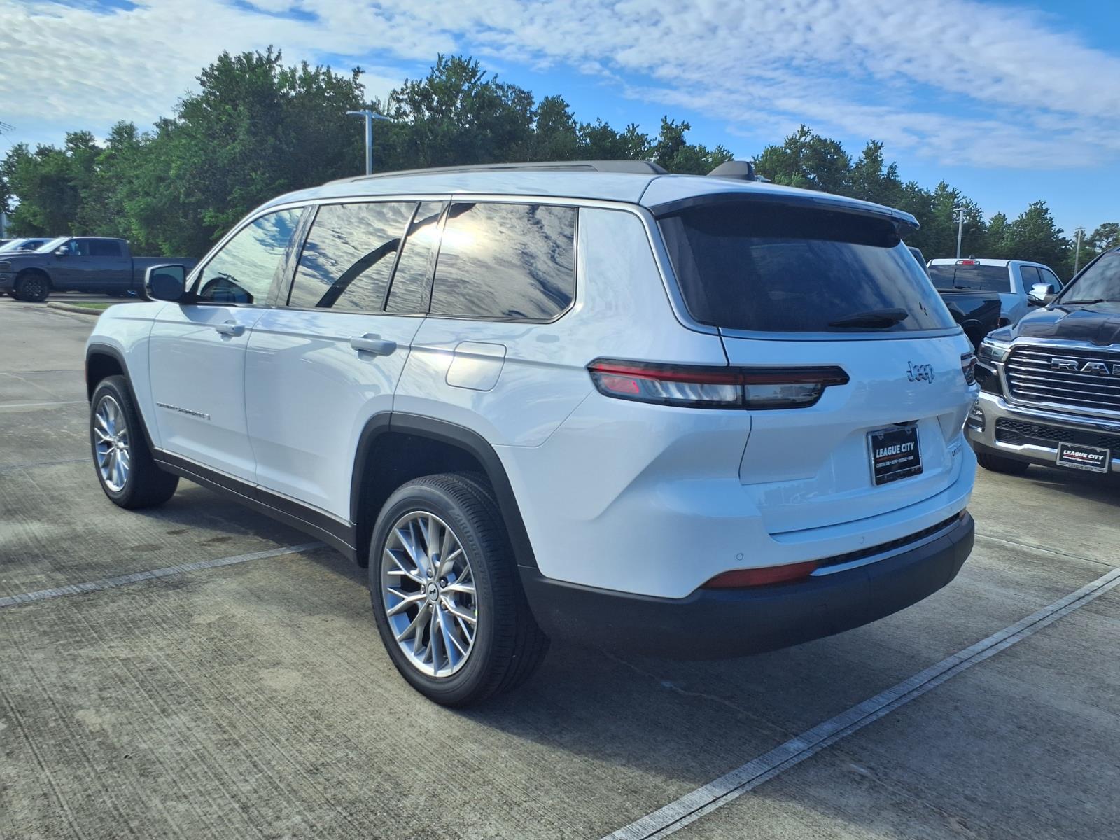 New 2027 Jeep Grand Cherokee L Limited Sport Utility