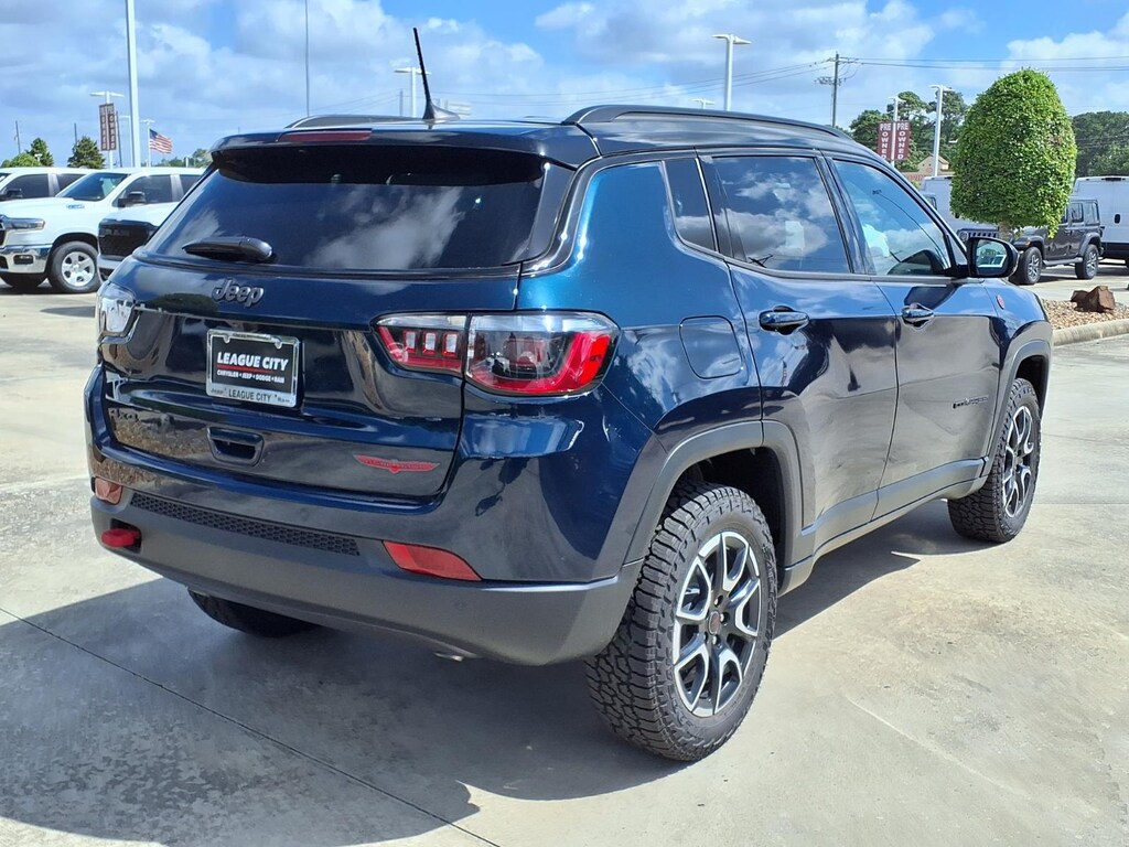 New 2026 Jeep Compass Trailhawk Sport Utility