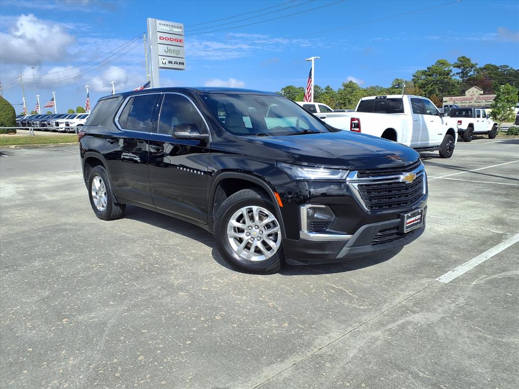 2023 Chevrolet Traverse LS's photo