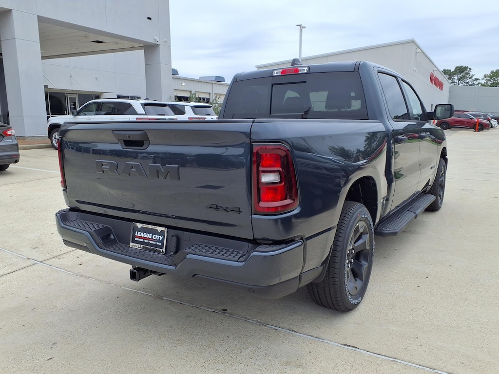 New 2026 Ram 1500 Express Crew Cab
