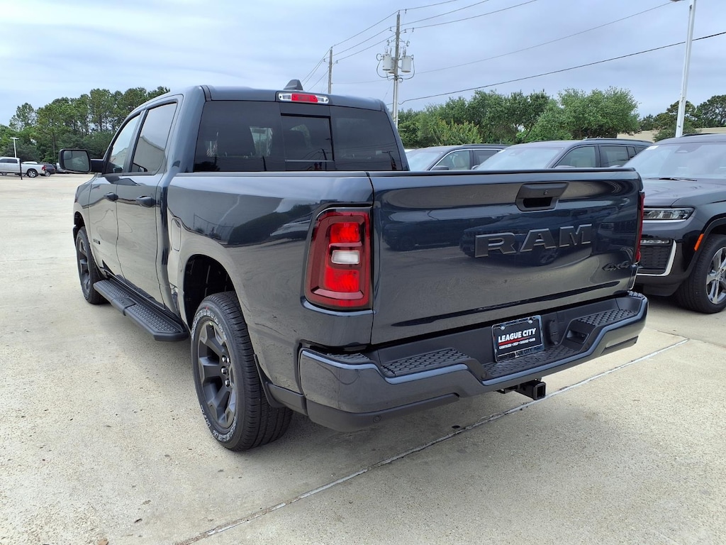New 2026 Ram 1500 Express Crew Cab