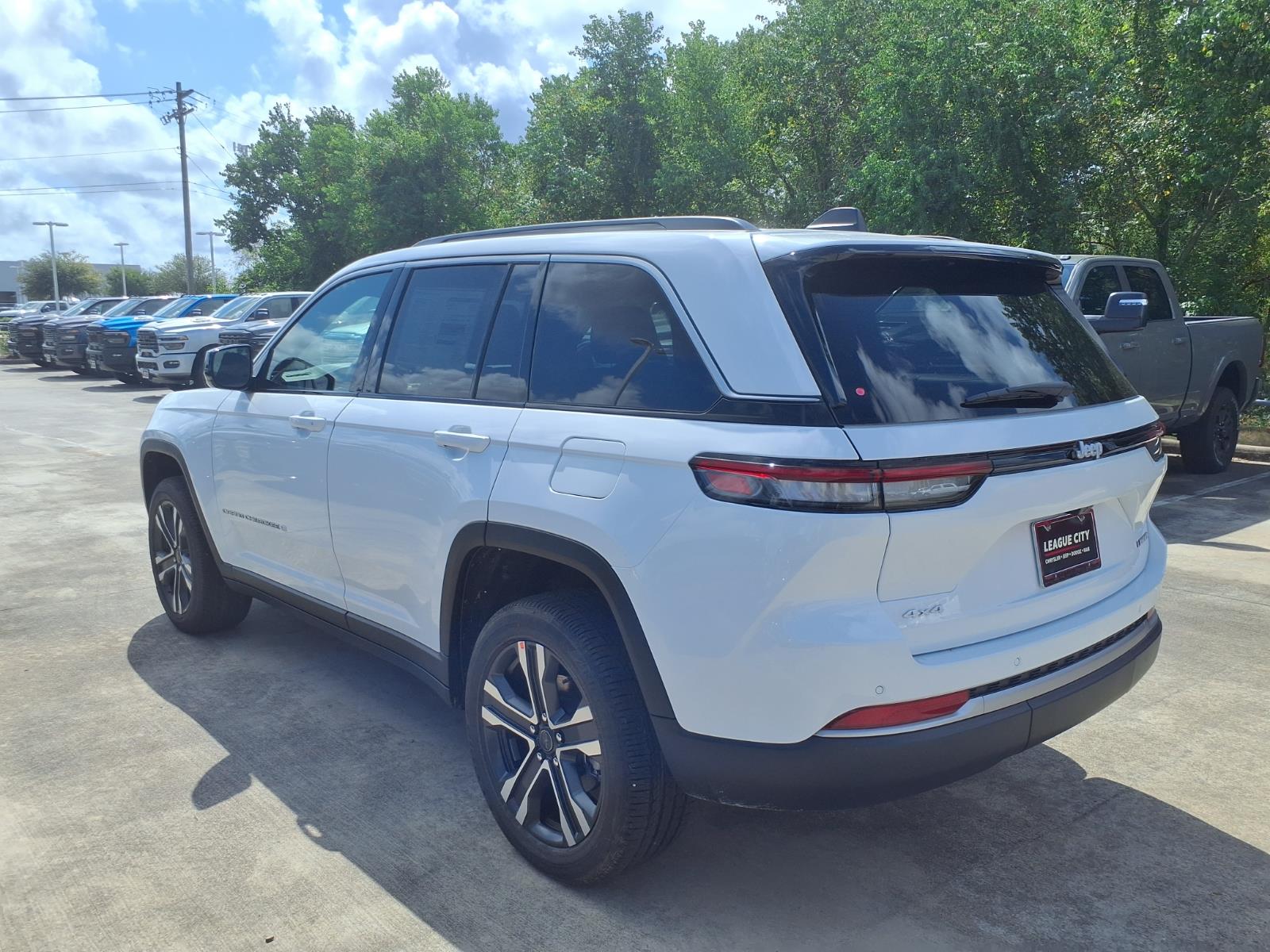 New 2027 Jeep Grand Cherokee LIMITED 4X4 Sport Utility
