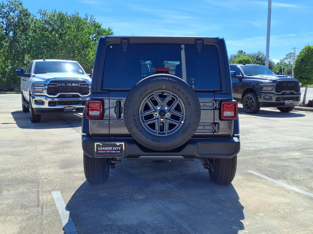2025 Jeep Wrangler Sport S photo 4