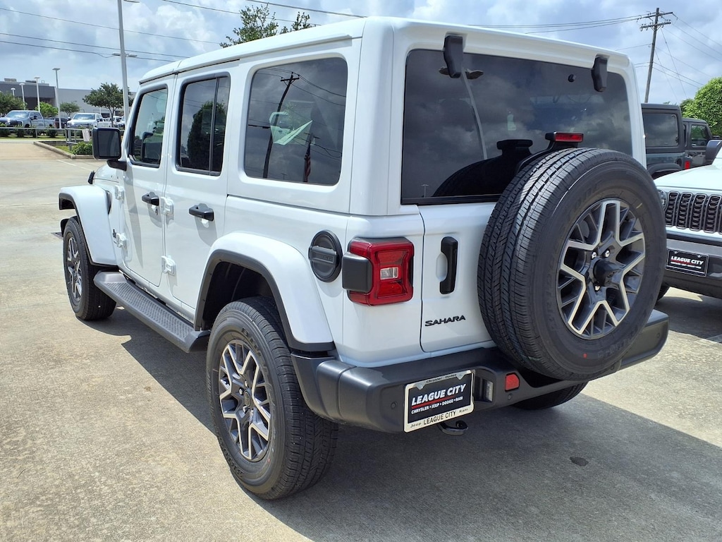 New 2026 Jeep Wrangler 4-Door Sahara Sport Utility
