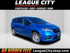 2026 Chrysler Pacifica SELECT Passenger Van