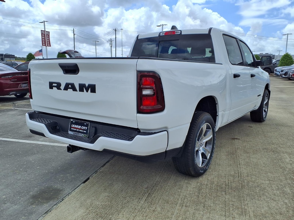 New 2026 Ram 1500 Express Crew Cab