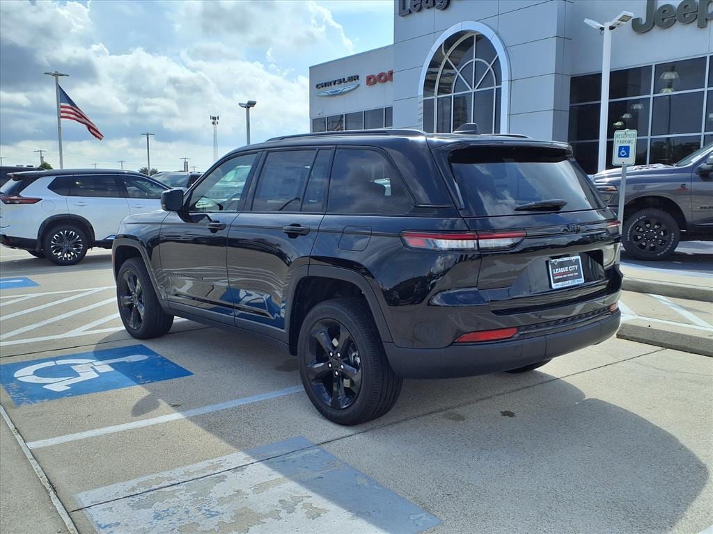 New 2025 Jeep Grand Cherokee Altitude X Sport Utility