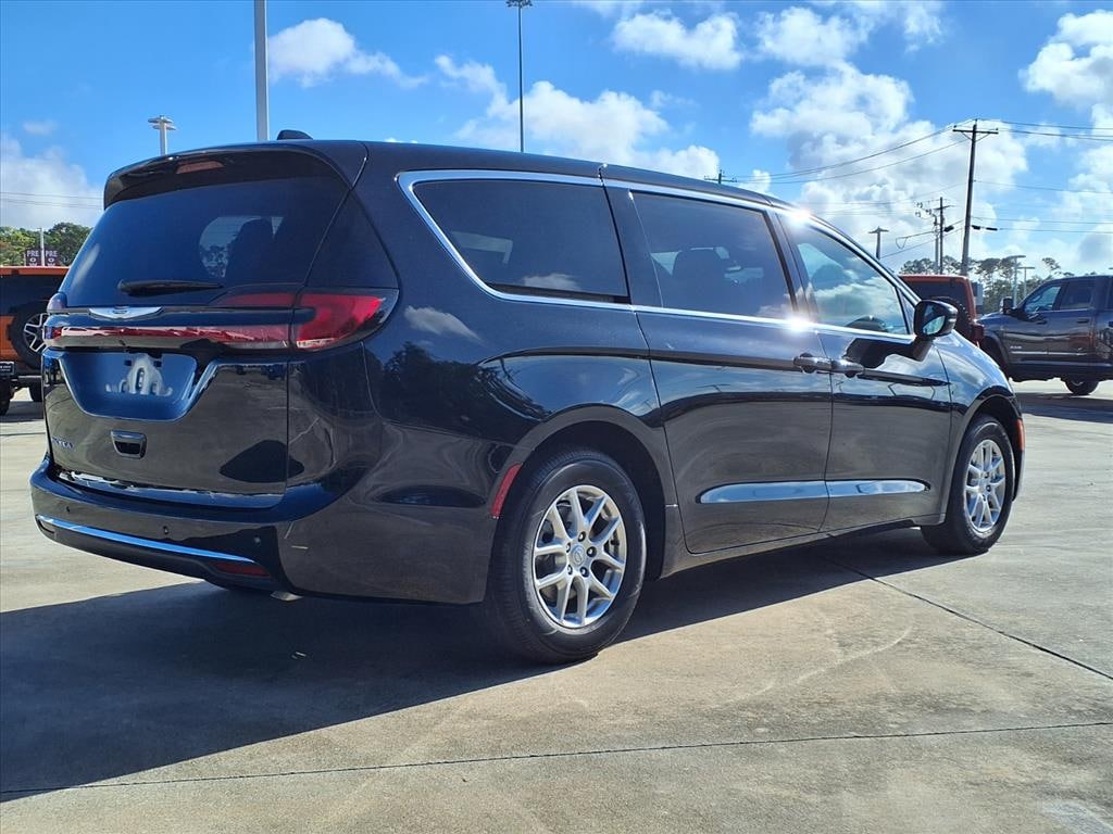 New 2026 Chrysler Pacifica SELECT Passenger Van