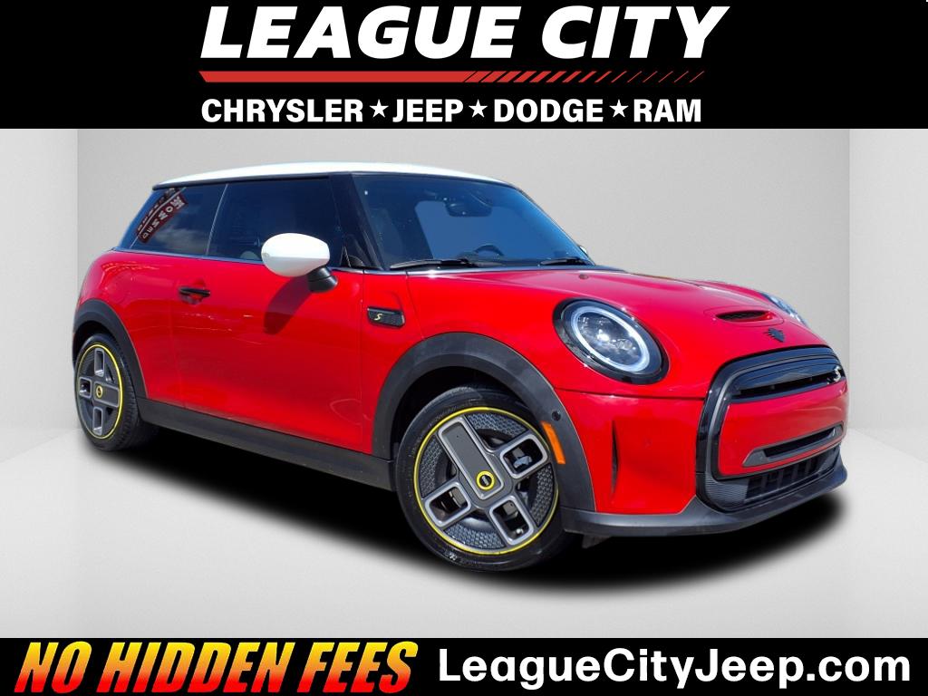 2022 MINI Hardtop 2 Door SE's photo
