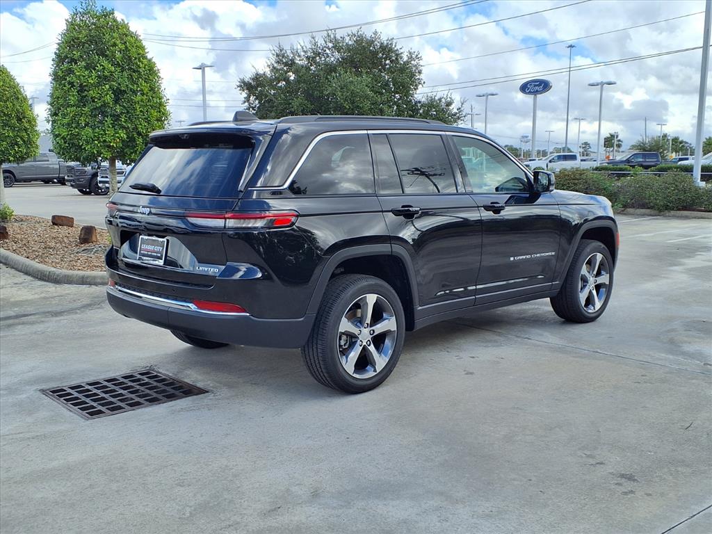 2025 Jeep Grand Cherokee Limited photo 2