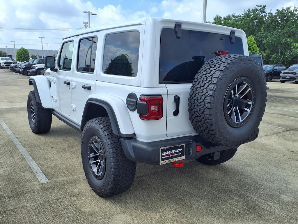 New 2026 Jeep Wrangler 4-Door Rubicon X Sport Utility