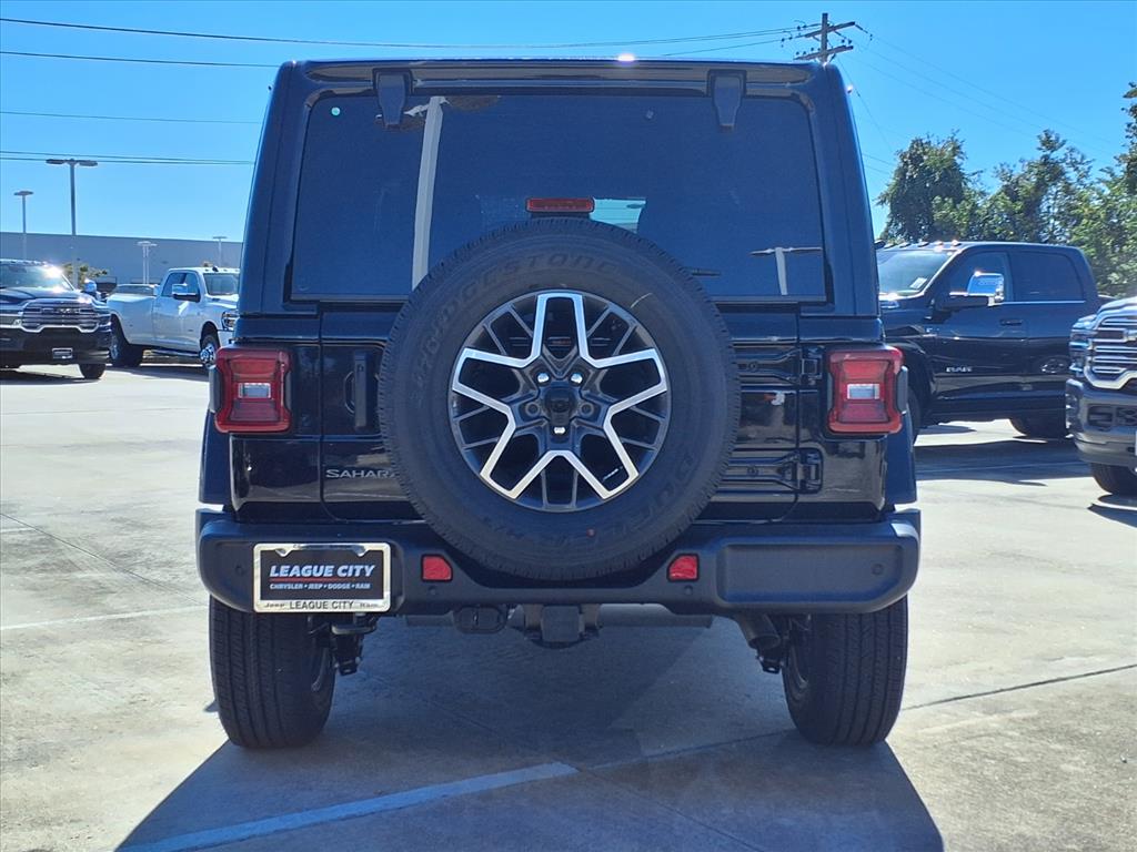 2026 Jeep Wrangler Sahara photo 4