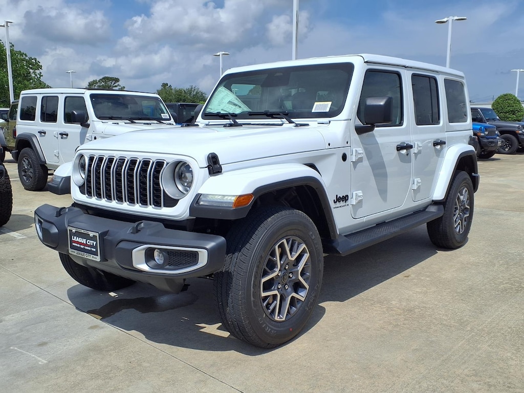 New 2026 Jeep Wrangler 4-Door Sahara Sport Utility