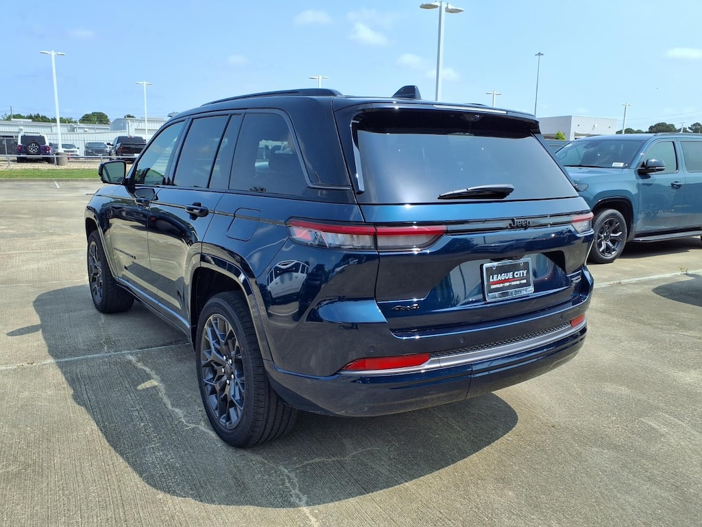 New 2026 Jeep Grand Cherokee Summit Sport Utility