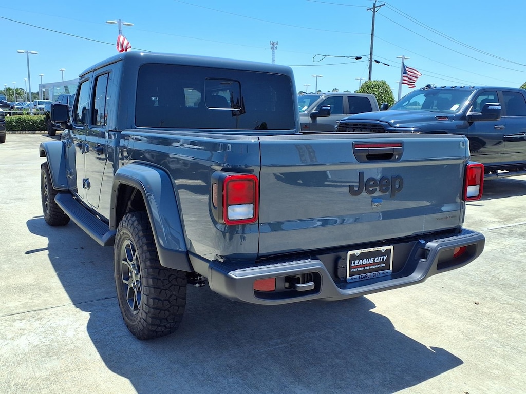 New 2026 Jeep Gladiator Texas Trail Pickup