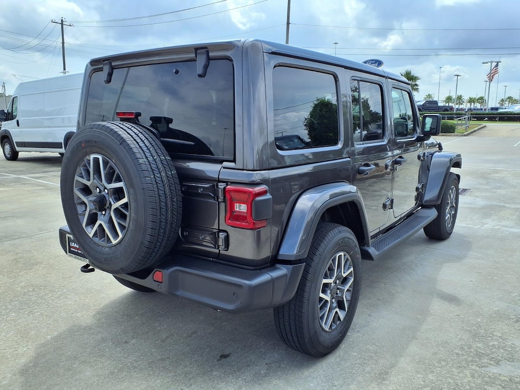 New 2026 Jeep Wrangler 4-Door Sahara Sport Utility