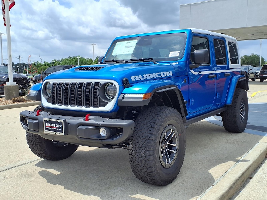 New 2026 Jeep Wrangler 4-Door Rubicon X Sport Utility