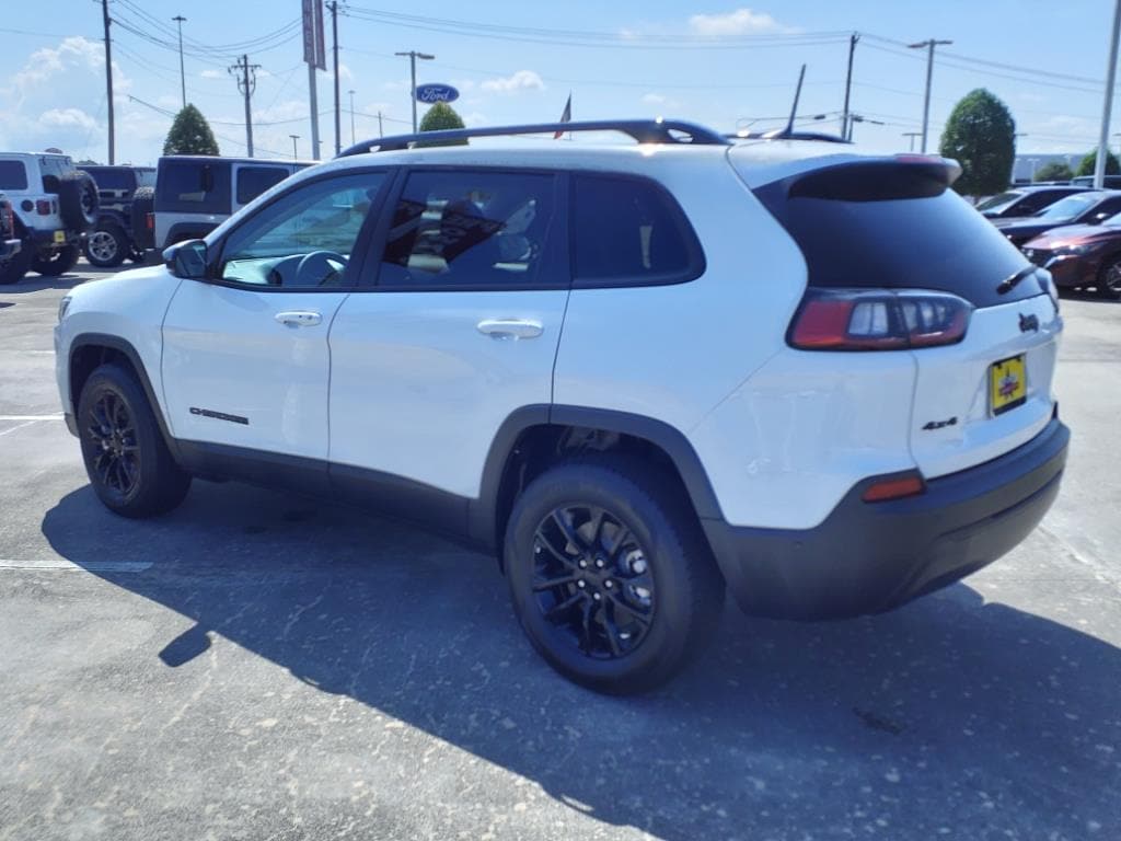 Used 2023 Jeep Cherokee Altitude Lux with VIN 1C4PJMMB3PD114916 for sale in Dickinson, TX