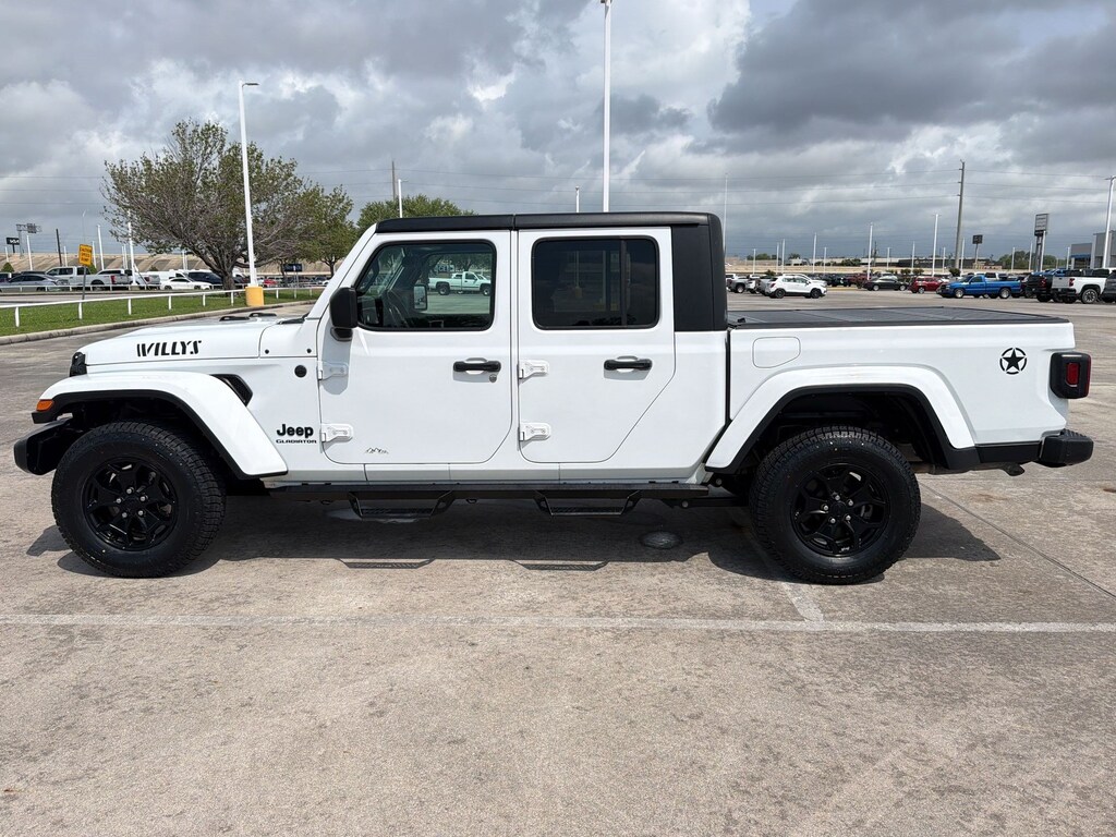 Used 2022 Jeep Gladiator Willys