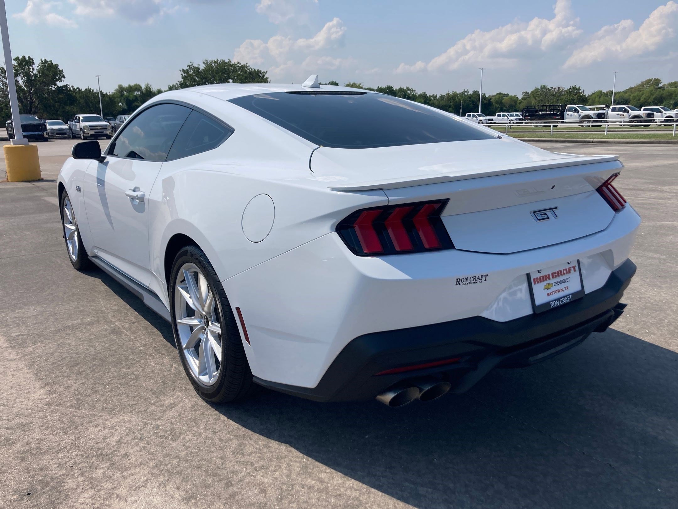 2025 Ford Mustang GT Premium photo 3