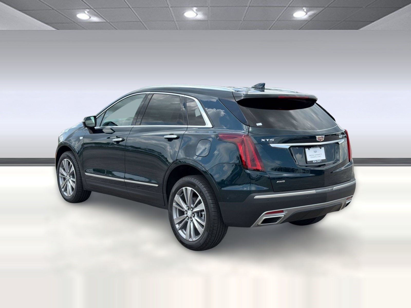 2026 Cadillac XT5 Premium Luxury - Photo 3
