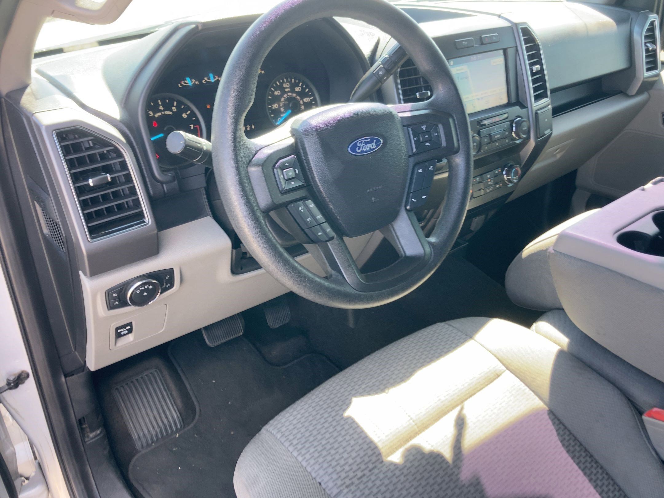 2019 Ford F-150 XLT photo 4