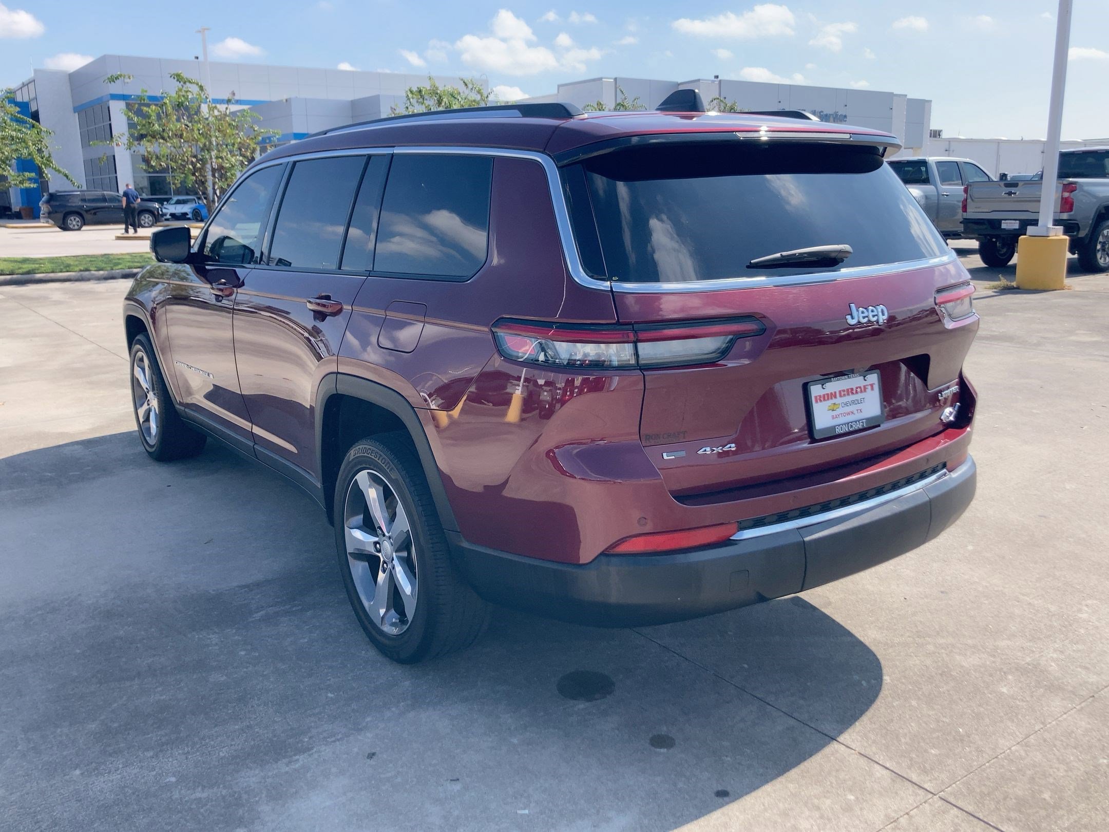 2022 Jeep Grand Cherokee Limited photo 2