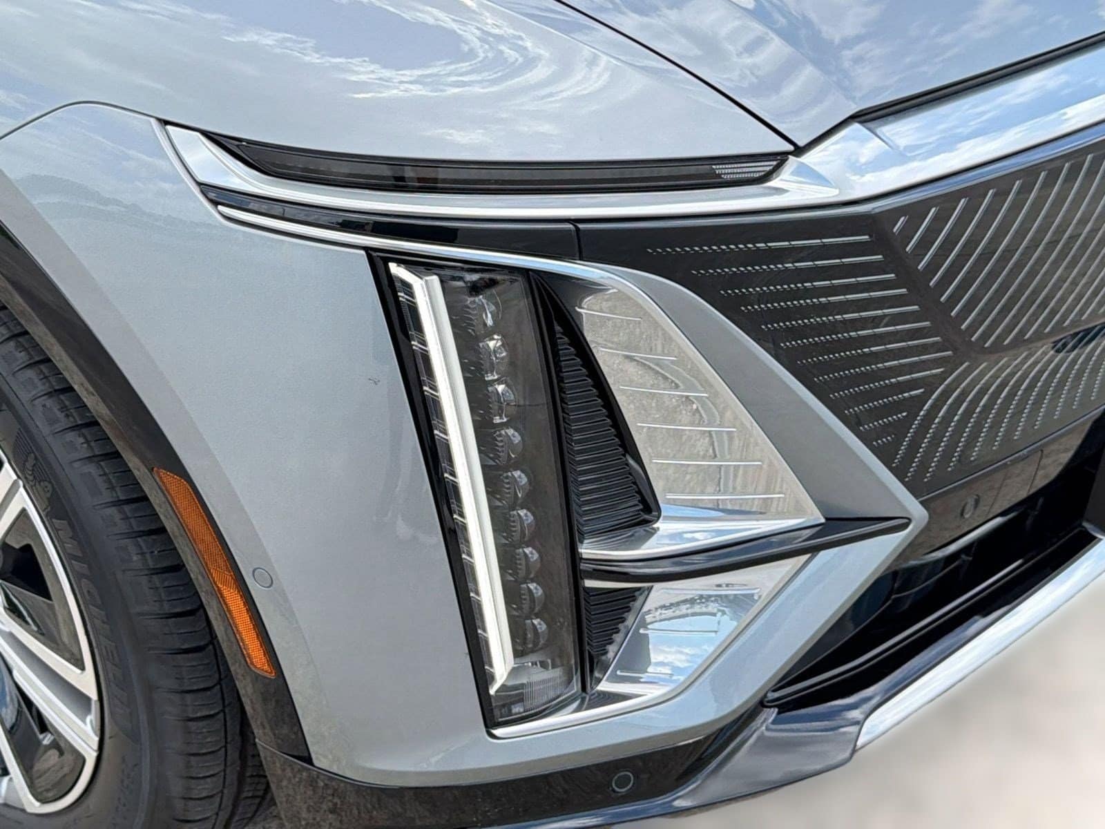 2025 Cadillac LYRIQ Luxury 2 - Photo 11