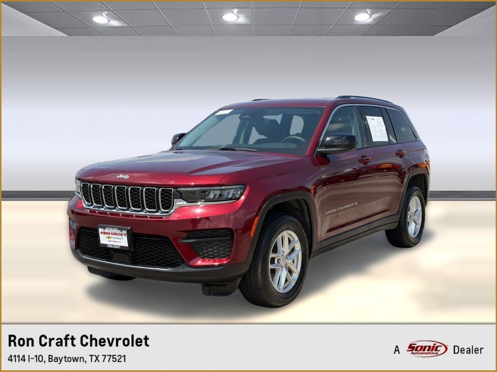 Used 2023 Jeep Grand Cherokee Laredo 4x4 SUV