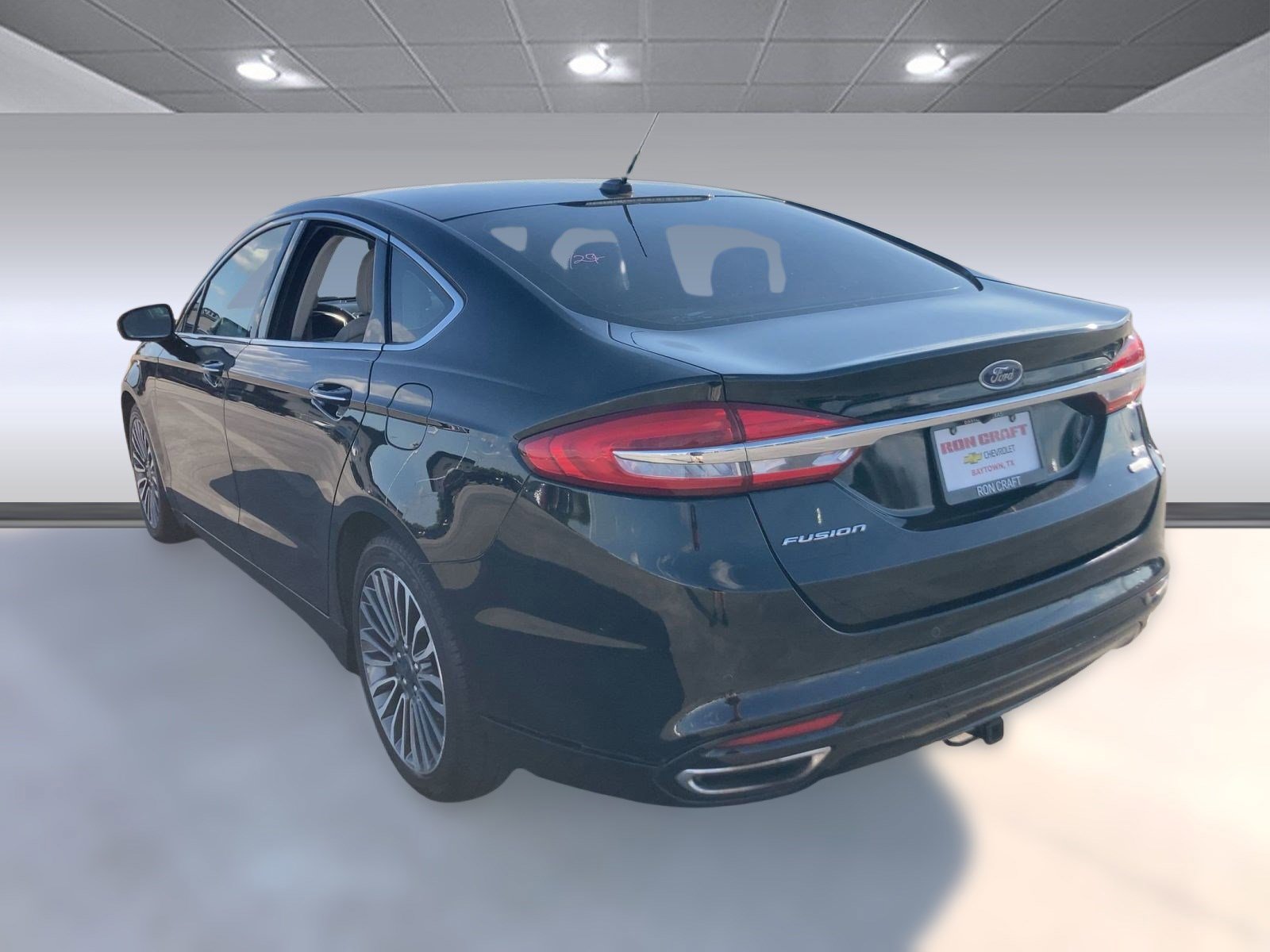2017 Ford Fusion SE photo 3