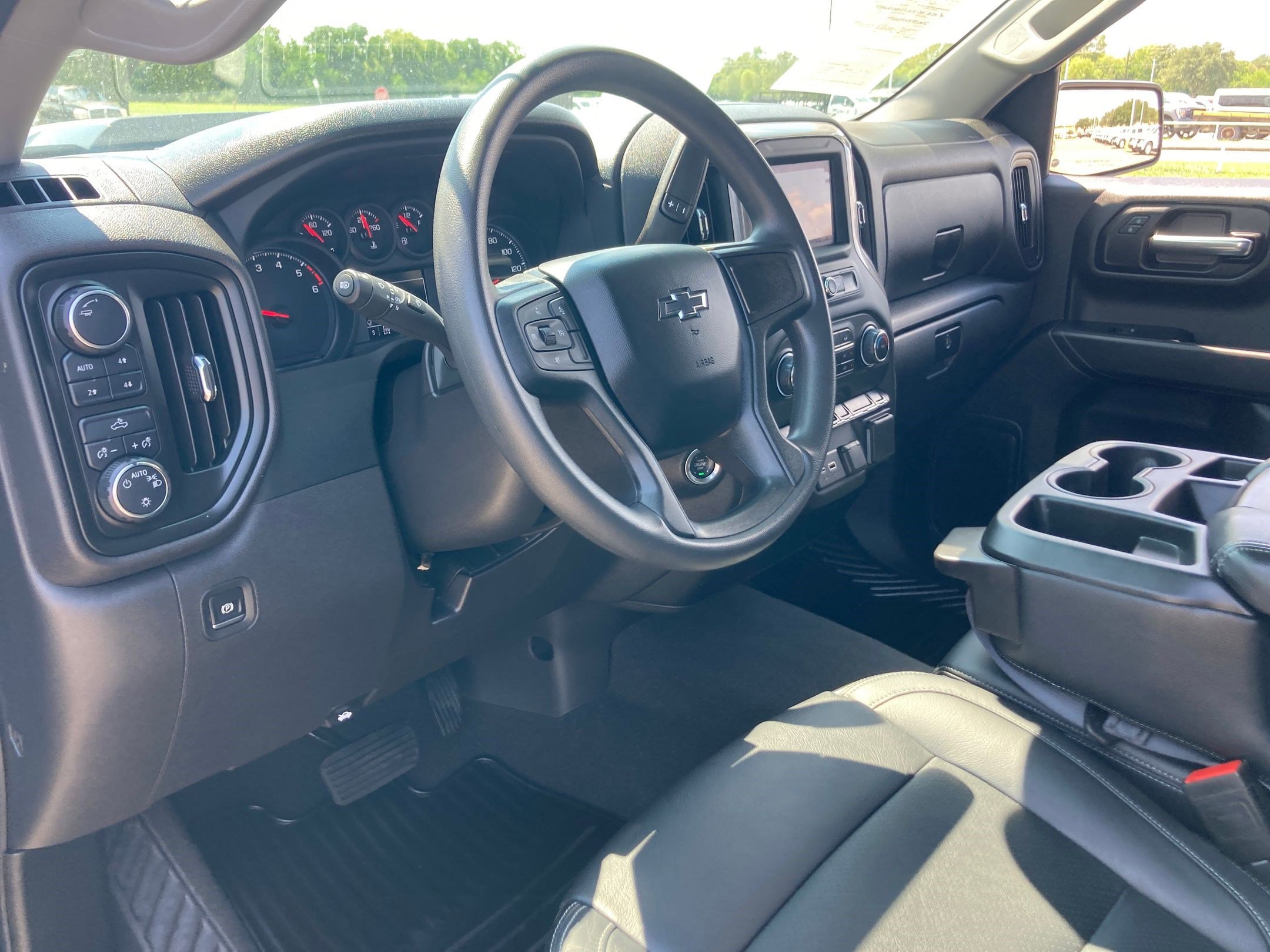 2024 Chevrolet Silverado 1500 Custom Trail Boss photo 4