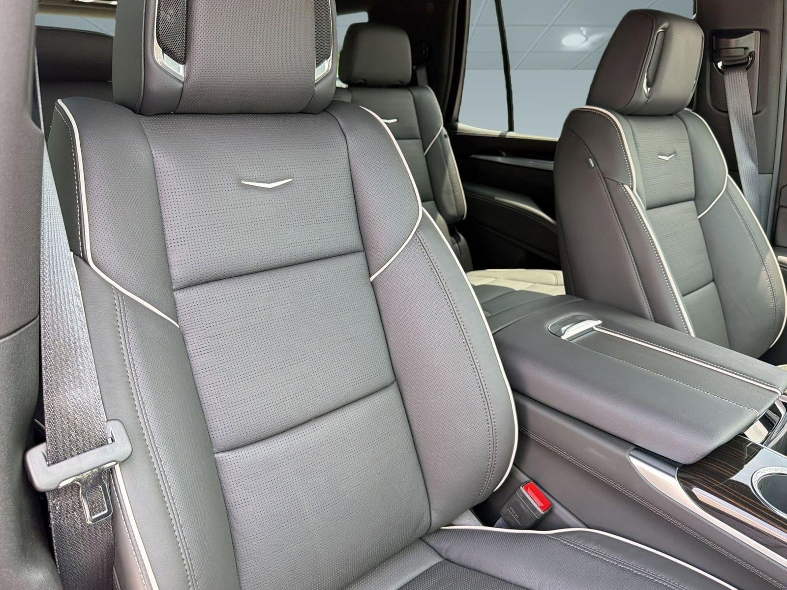 2026 Cadillac Escalade Luxury - Photo 23
