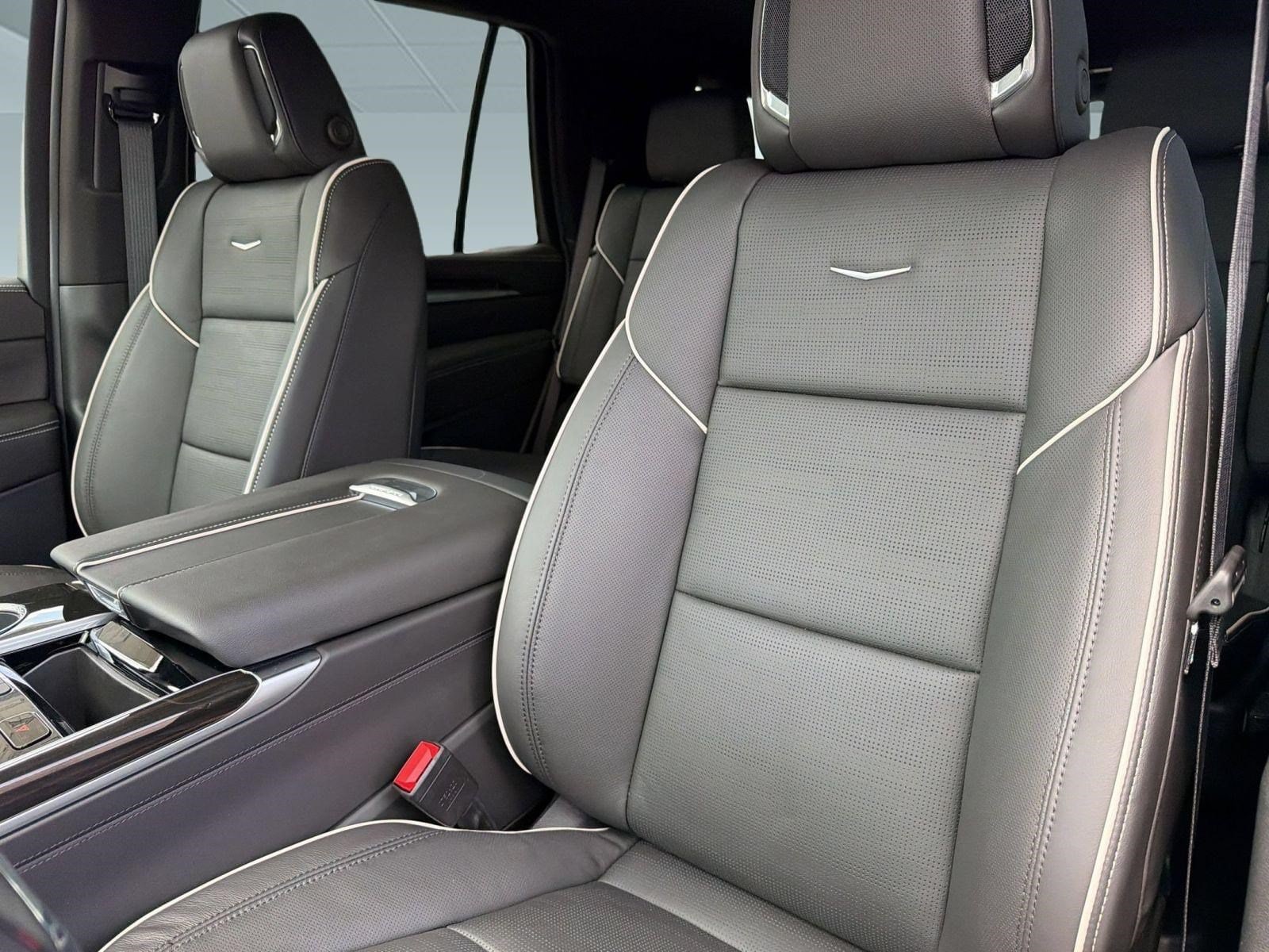 2026 Cadillac Escalade Luxury - Photo 29