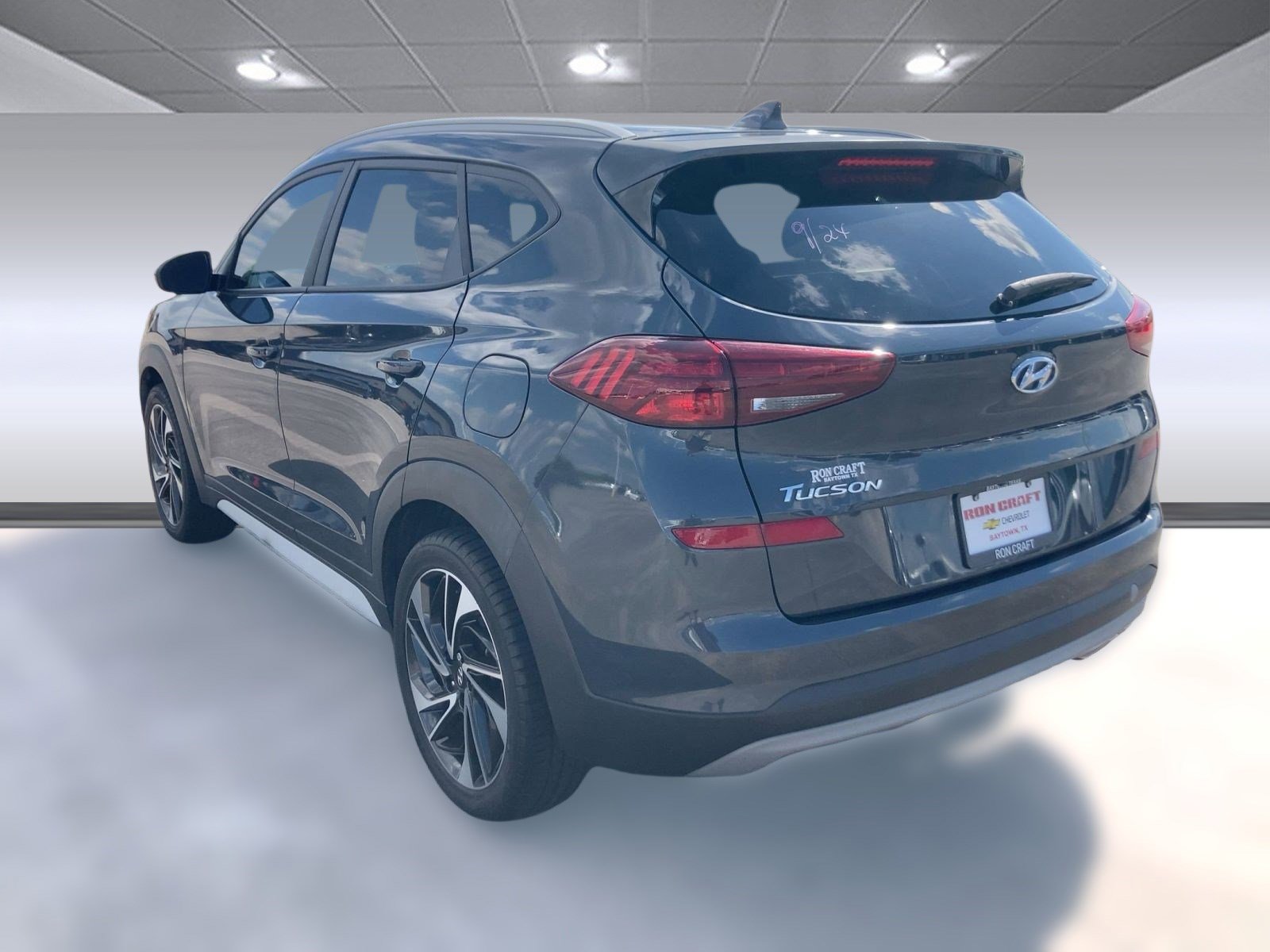 2019 Hyundai Tucson Sport photo 3