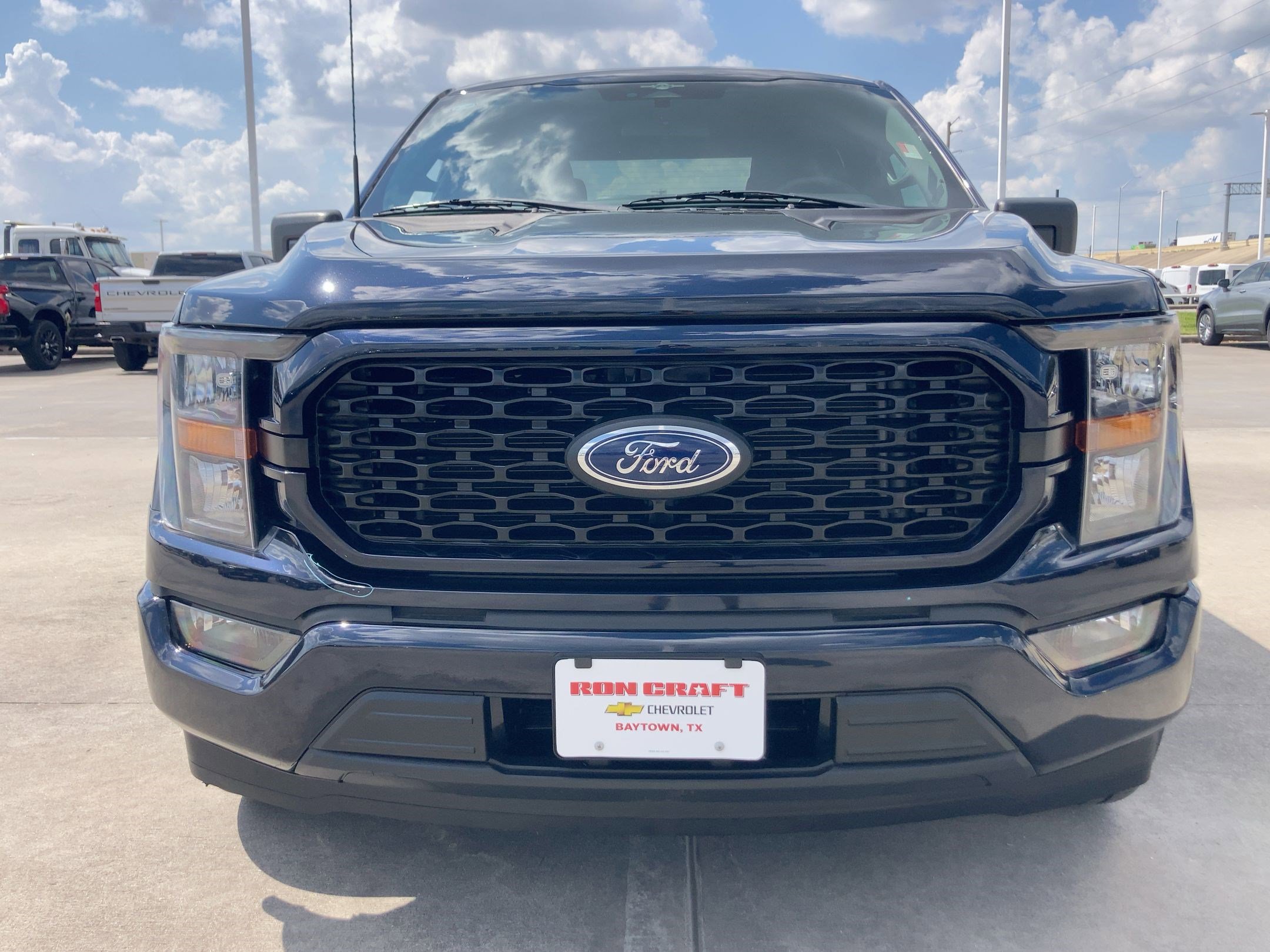 2023 Ford F-150 XL photo 2