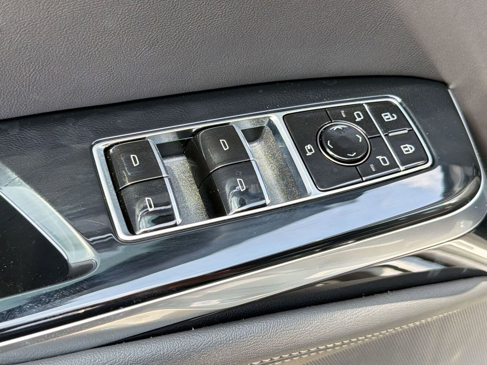 2026 Cadillac Escalade Luxury - Photo 11